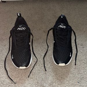 Black Air max 270’s 8